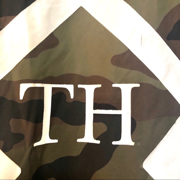 ⭐️ HOST PICK ⭐️ HUNDREDTH The Worldwide Windbreaker (Camo) - Picture 6 of 8